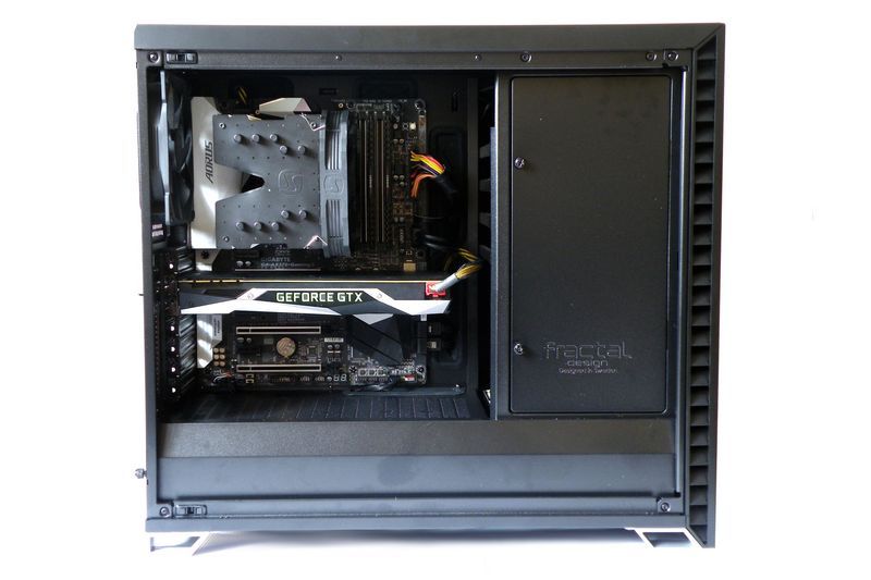 Fractal Design Vector RS - montaż podzespołów