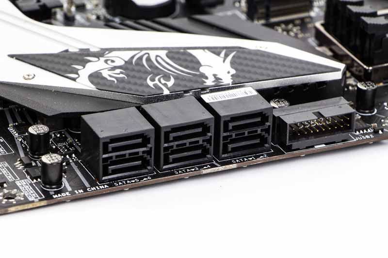 MSI MPG Z390 Gaming PRO Carbon - porty SATA