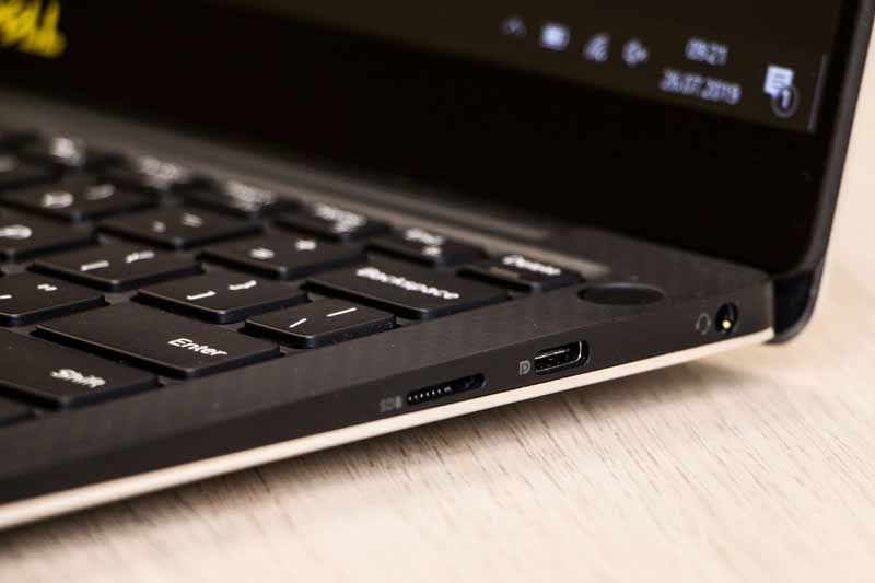 Dell XPS 13 9380 prawy bok