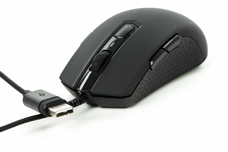 Corsair M55 RGB Pro - widok z przodu