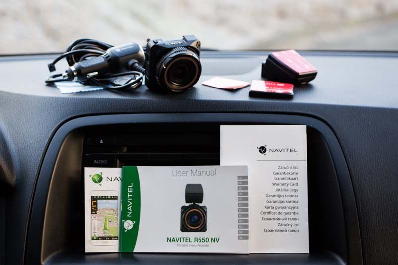 zawartość opakowania Navitel R650 NV