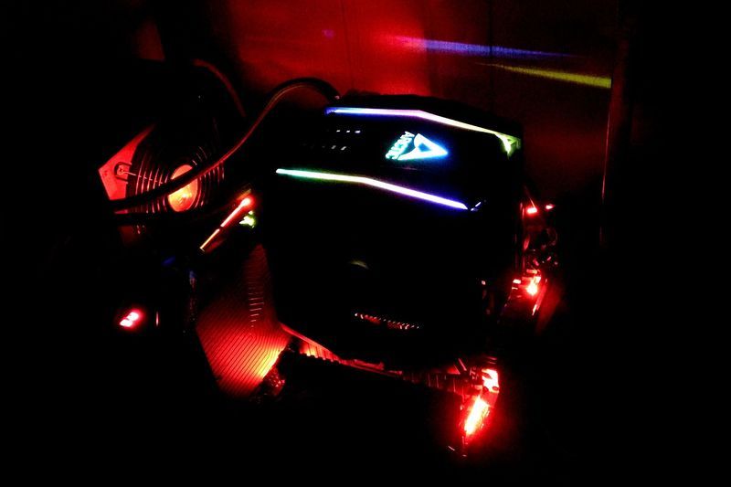 Arctic Freezer 50 TR - podświetlenie RGB LED