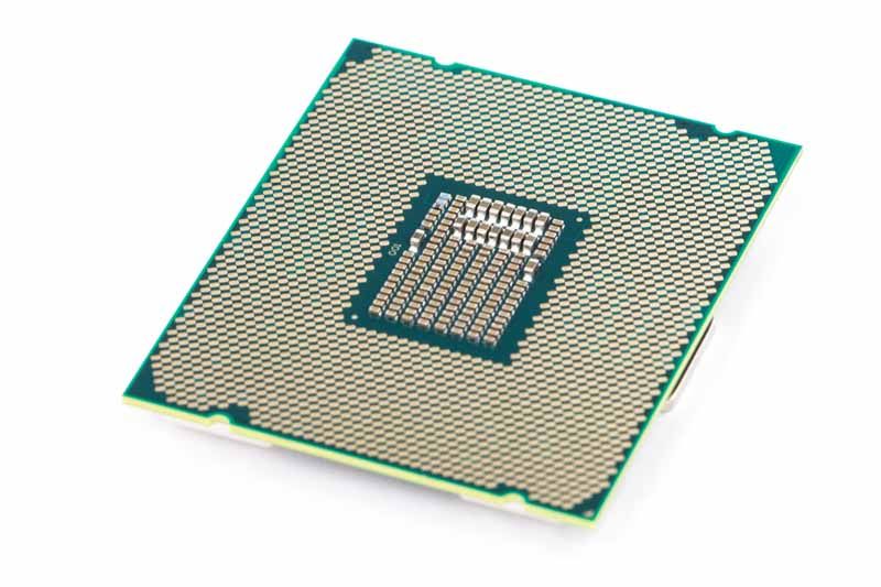 Intel Core i9-10980XE ES