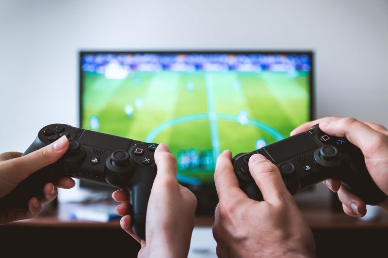 Rosnące ceny prądu - ile zapłacimy za granie na PS4 Pro