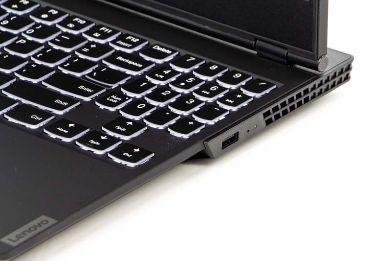 Lenovo Legion Y540-15 prawy bok