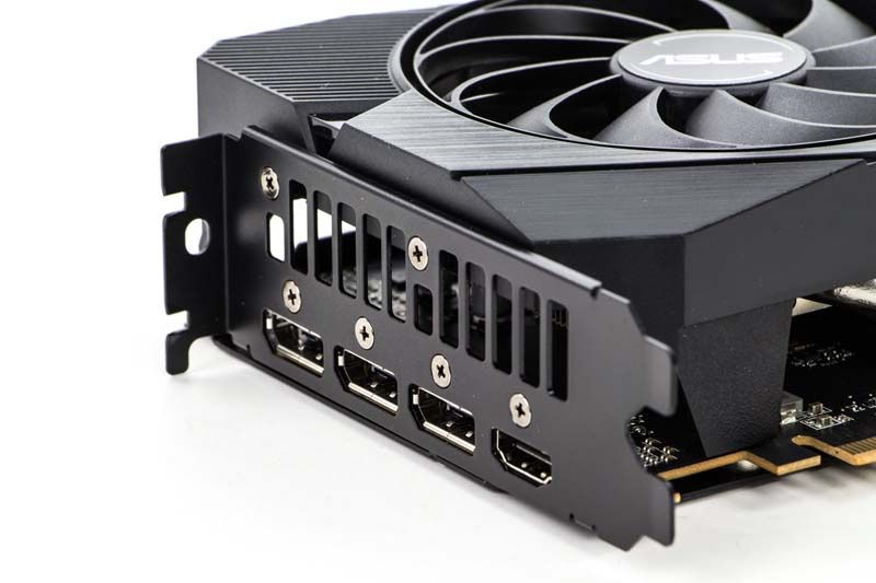 ASUS Dual Radeon RX 5500 XT OC - porty