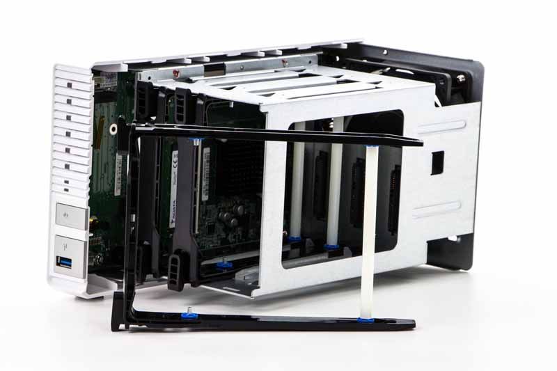 QNAP TS-351 - kosz na dyski