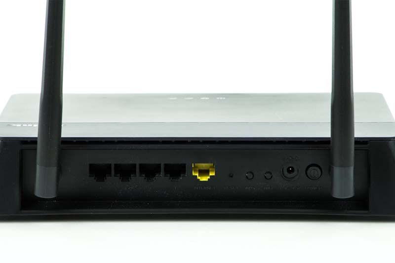 D-Link DIR-878/MT - Porty