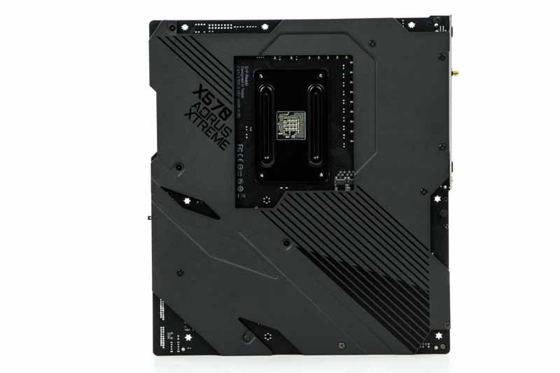 Gigabyte X570 Aorus Xtreme - płyta główna tył