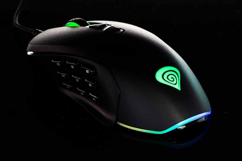 Genesis Xenon 770 - podświetlenie