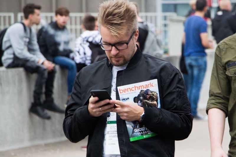 PGA foto magazyn