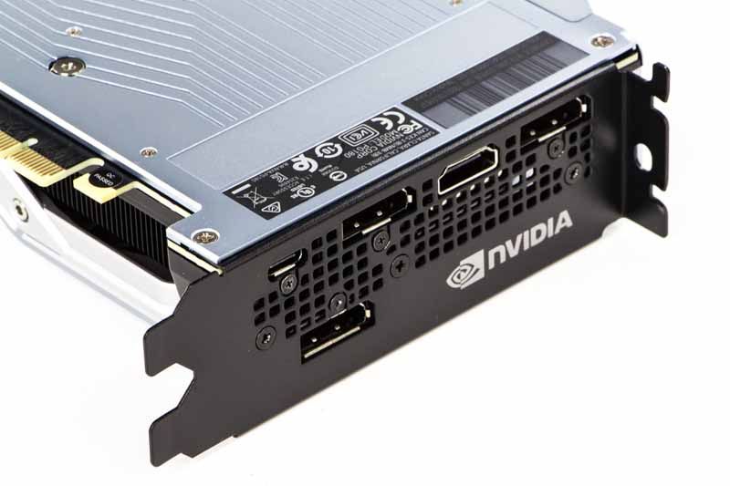 Nvidia GeForce RTX 2080 SUPER Founders Edition - porty