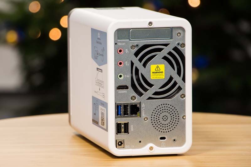 QNAP TS-251B - Porty i gniazda