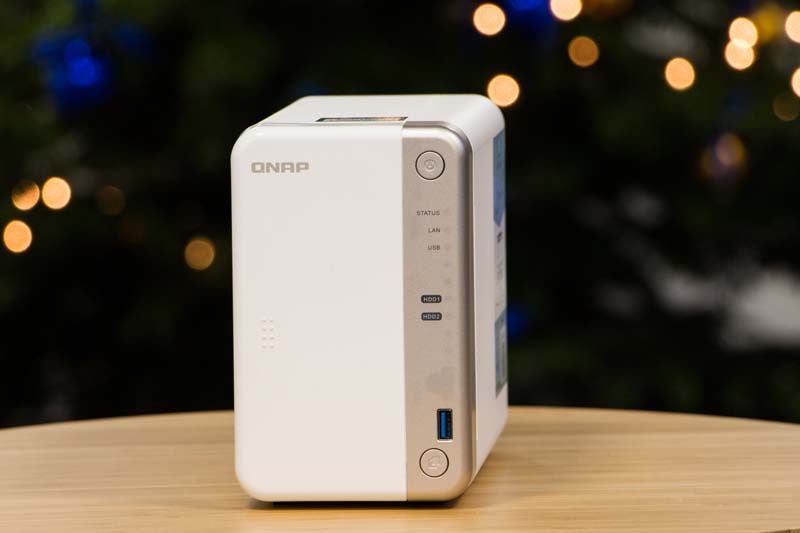 QNAP TS-251B - front