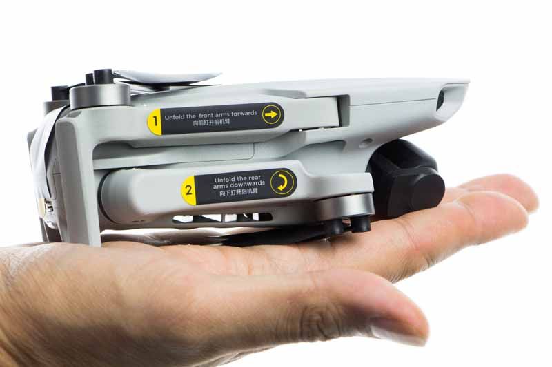 Dji Mavic Mini - na dłoni