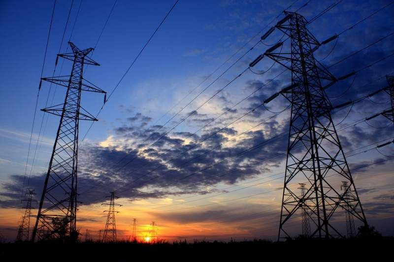 Ceny prądu 2023 - linia energetyczna