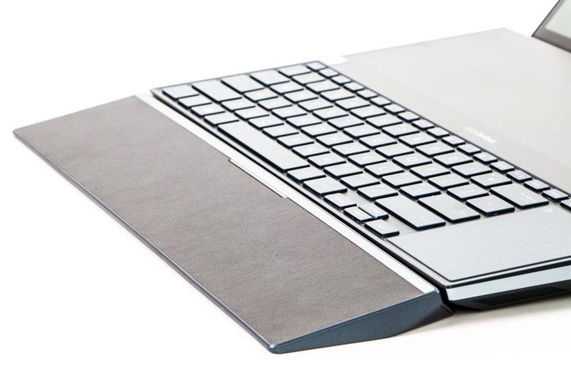 ASUS ZenBook Pro Duo - podstawka pod nadgarstki