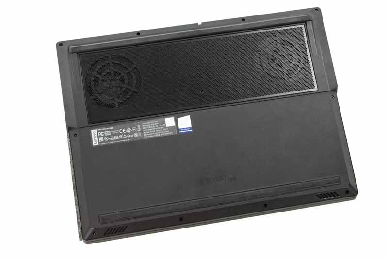Lenovo Legion Y530 - Spód