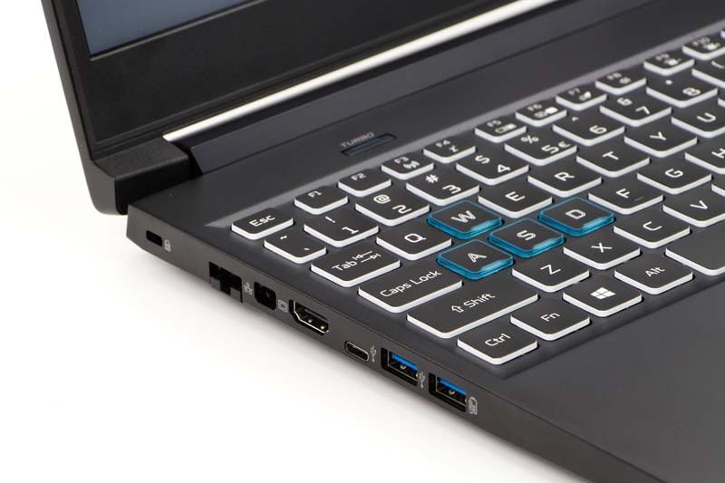 Acer Predator Triton 300 - lewy bok
