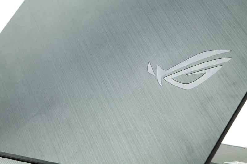 Asus ROG Zephyrus S GX502GV tył