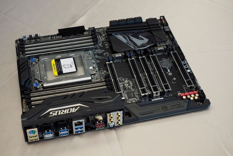 Gigabyte X399 Aorus Gaming 7