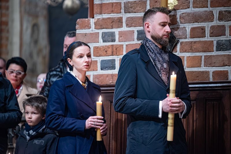 Wielkanocna noc nadziei. Metropolita poznański przewodniczył uro