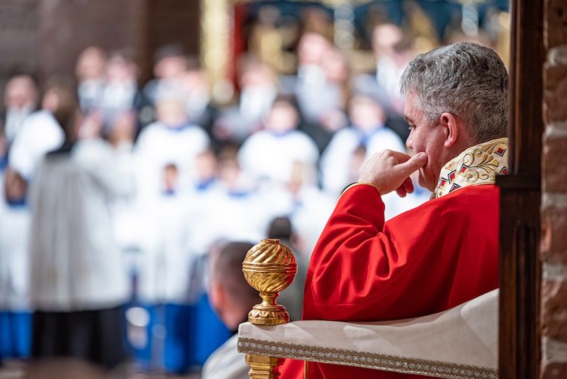 Krzyż, który daje sens cierpieniu. Mocne słowa metropolity pozna