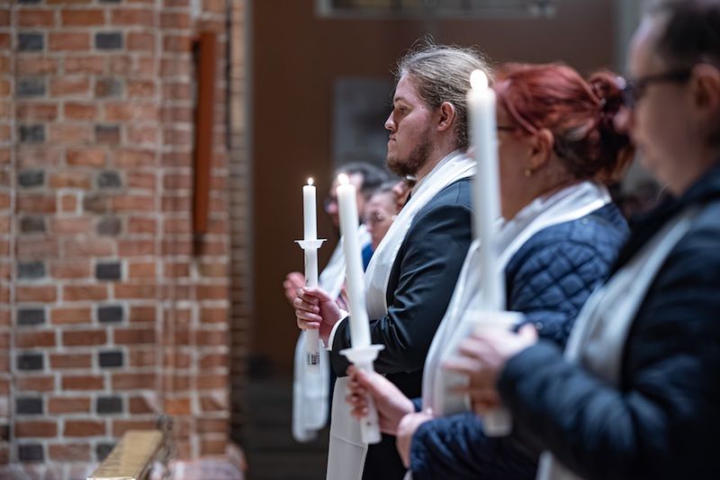 Wielkanocna noc nadziei. Metropolita poznański przewodniczył uro