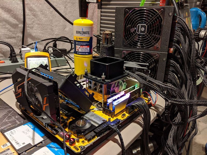 AMD Ryzen Threadripper 3990X - ekstremalne podkręcanie