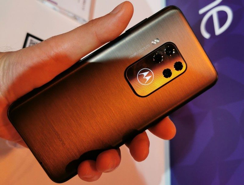 Motorola One Zoom