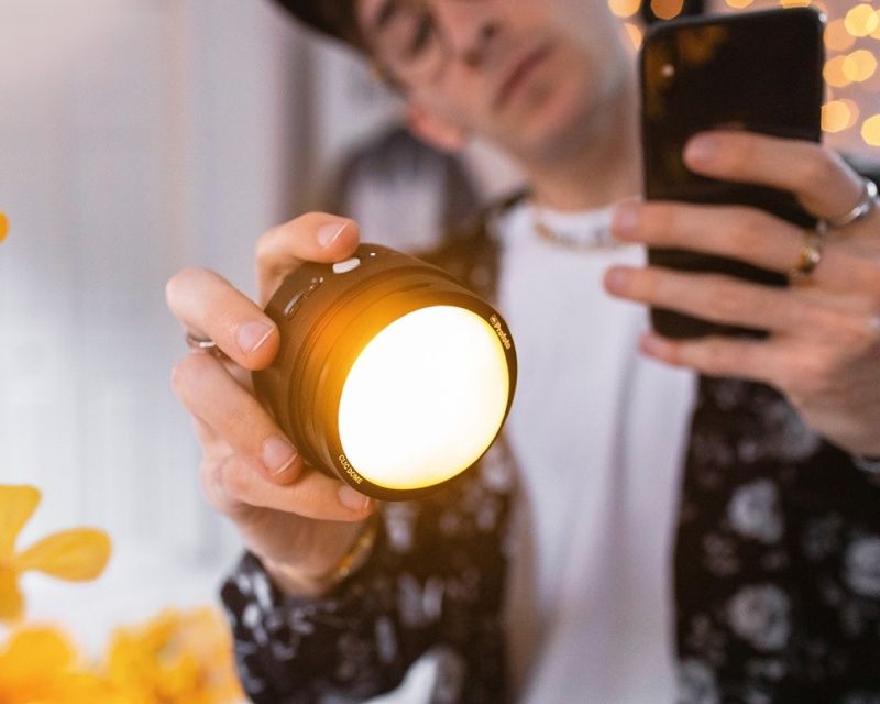Protofo C1 lampa dłoń smartfon