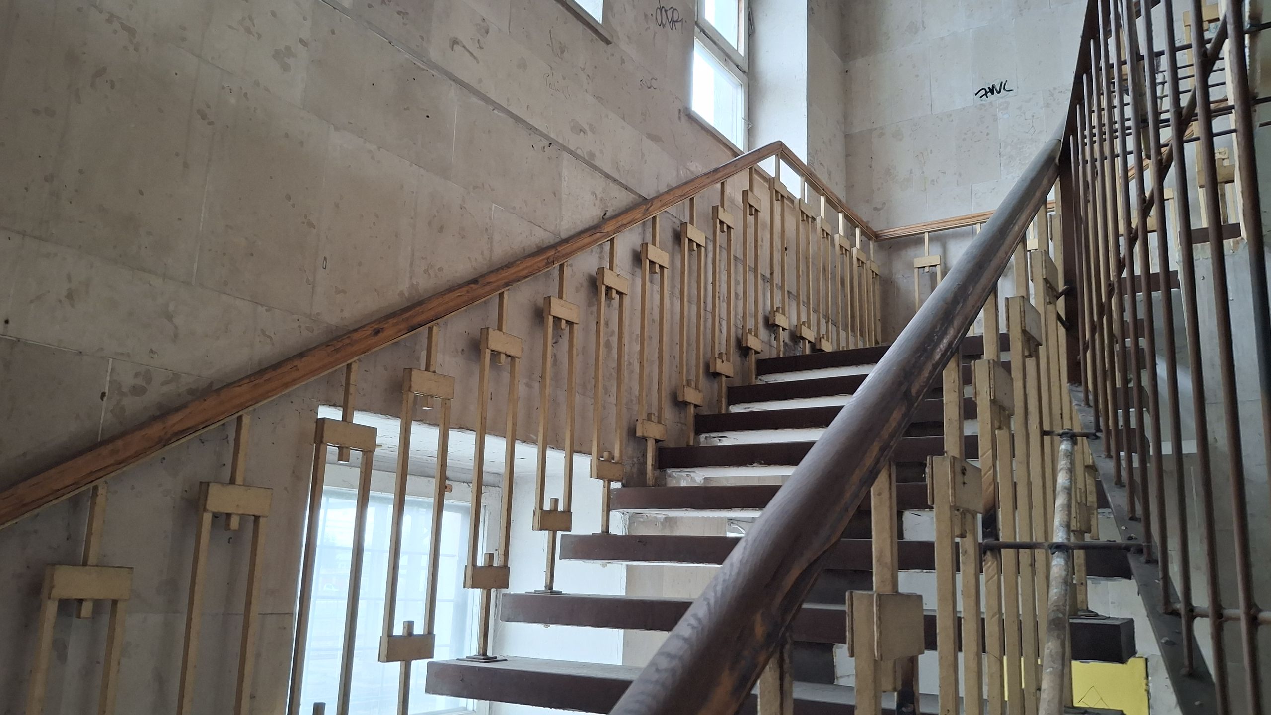 Zabytkowy dworzec PKP w Ostrowcu Świętokrzyskim