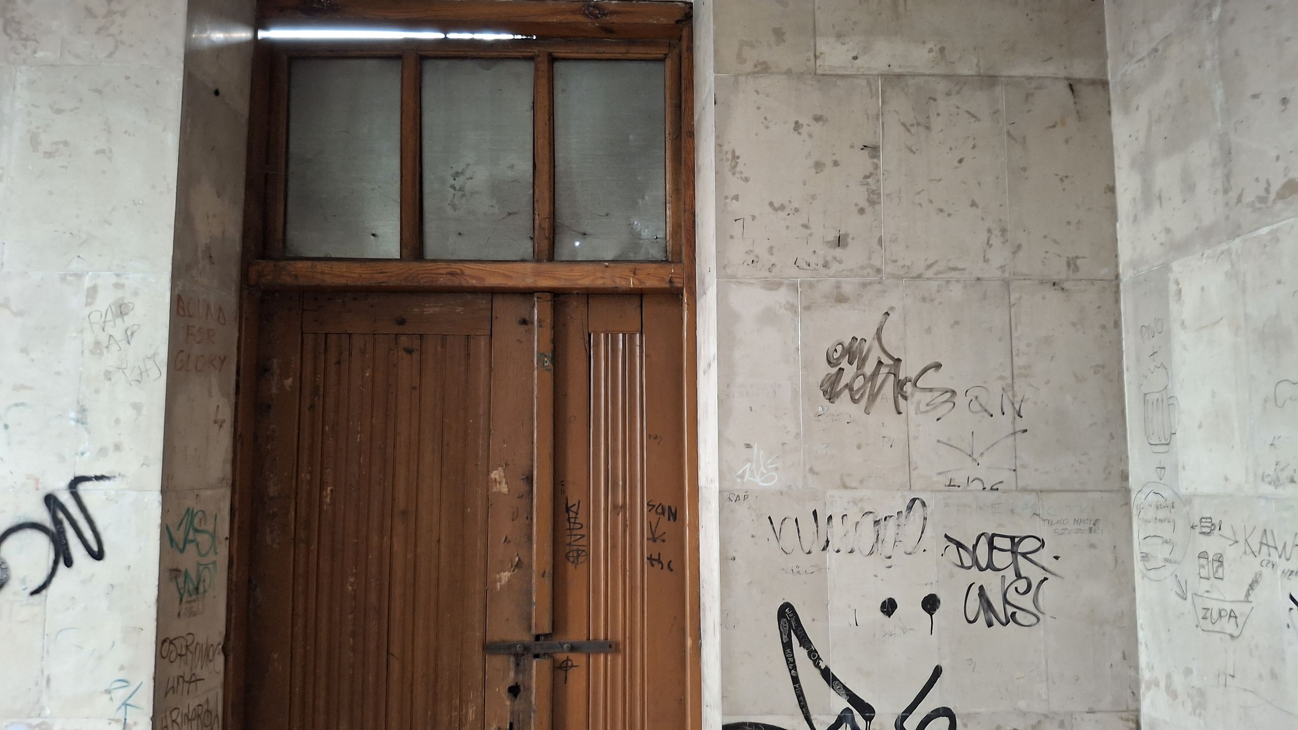 Zabytkowy dworzec PKP w Ostrowcu Świętokrzyskim