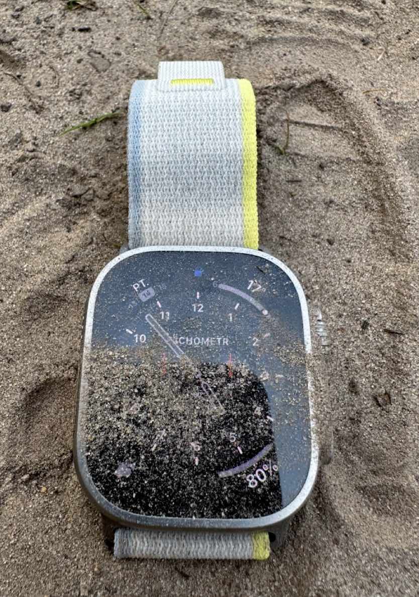 apple watch ultra w piasku