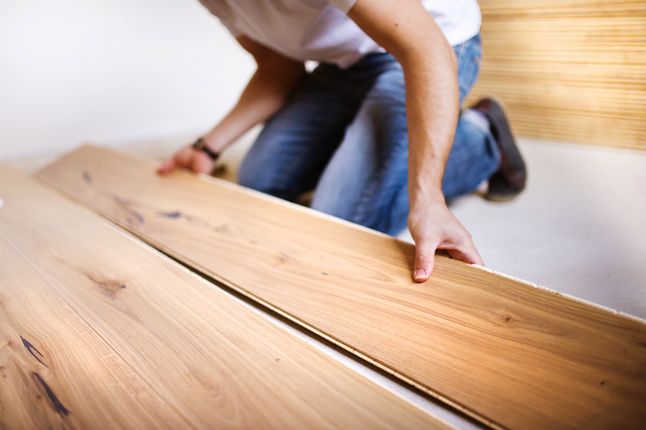 Jak dbać o podłogę drewnianą?