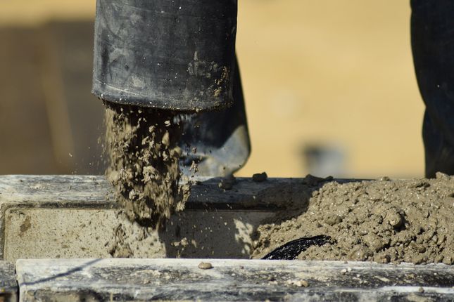 Pompa do betonu – jak działa pompa do betonu?