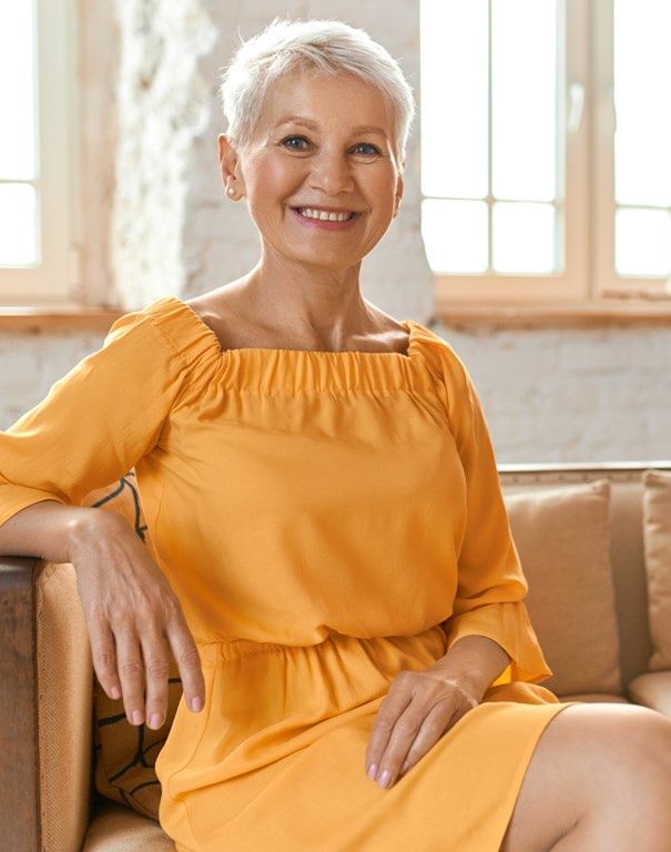 Modna sukienka na wesele dla mamy