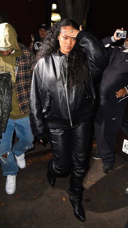rihanna w ciąży stylizacja