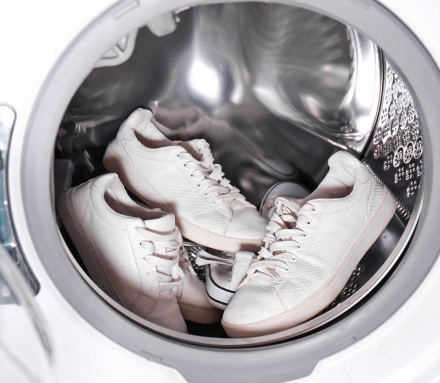 buty sportowe w pralce