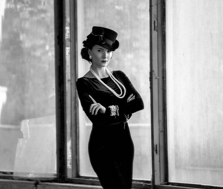 Mała czarna w stylu Coco Chanel