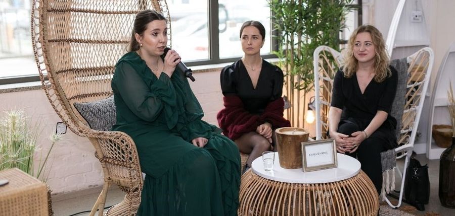 <p><strong>27.10.2019 r. odbyło się pierwsze w Poznaniu wydarzenie dotyczące zrównoważonej mody pt. „#pozerkigirltalks”.</strong></p>
