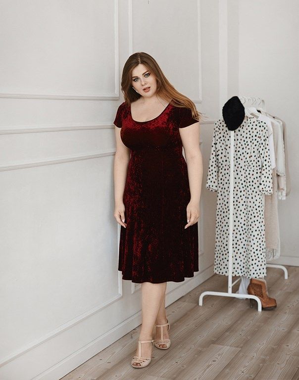 sukienka studniówkowa plus size