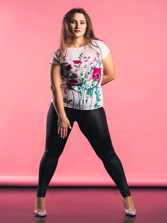 legginsy plus size modne stylizacje