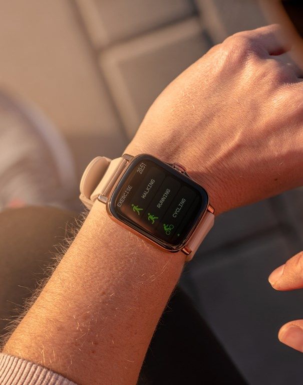 Smartwatch męski z wieloma funkcjami
