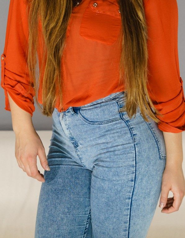 Jeansy skinny push-up w stylizacji