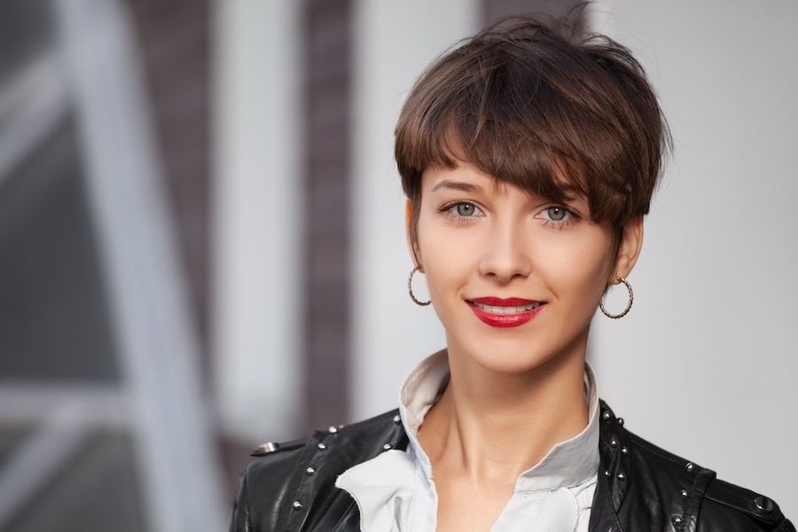 Pixie cut to popularna krótka fryzura damska