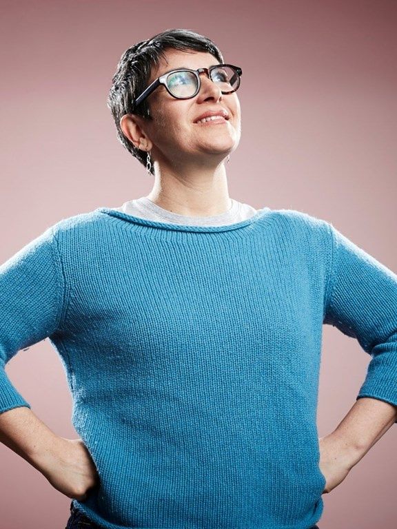 sweter klasyczny damski dla dojrzalej kobiety po 50