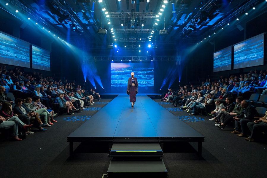 <p>Trzecia edycja największej polskiej imprezy modowej dla młodych projektantów odbędzie się w dniach 22-26 października 2019 r.</p>