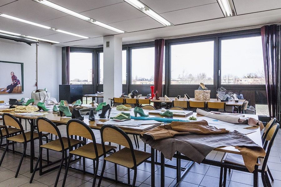 <p>Trzecia edycja największej polskiej imprezy modowej dla młodych projektantów odbędzie się w dniach 22-26 października 2019 r.</p>