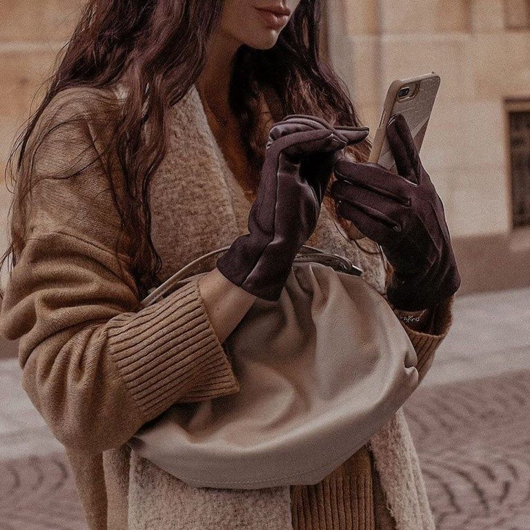 <p><strong>Rękawiczki damskie i męskie, zwłaszcza te designerskie lub eleganckie, to zawsze dobry pomysł na gwiazdkowy (i nie tylko!) prezent. Skorzystaj z przecen sięgających -50% w sklepie napo gloves na morele.lol i znajdź idealną parę rękawiczek dla osoby, o którą chcesz się zatroszczyć. Właśnie rusza Black Week 2021, czyli święto najlepszych okazji!</strong></p>